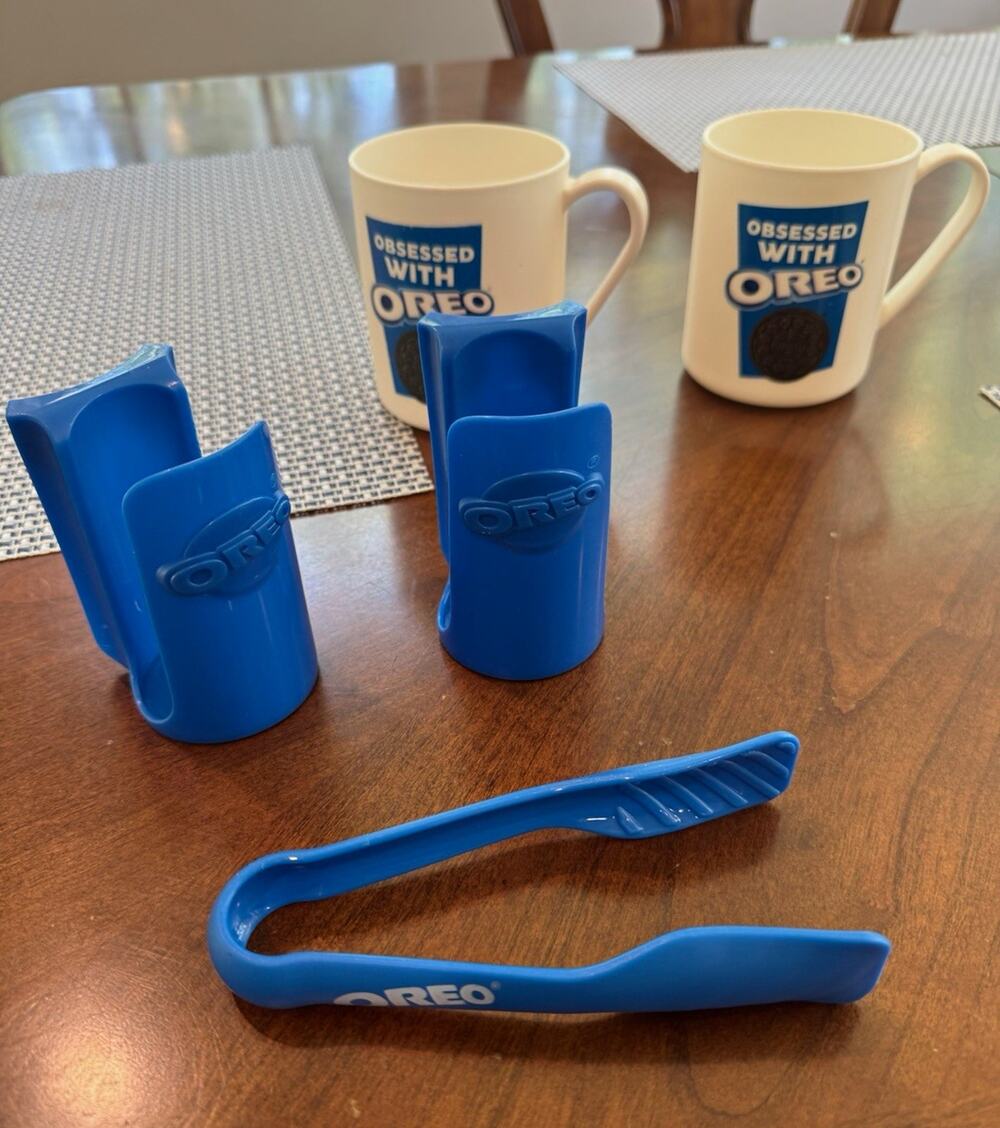 Oreo "Obsessed With OREO" White Coffee Mug Set, Blue Holders & Tongs